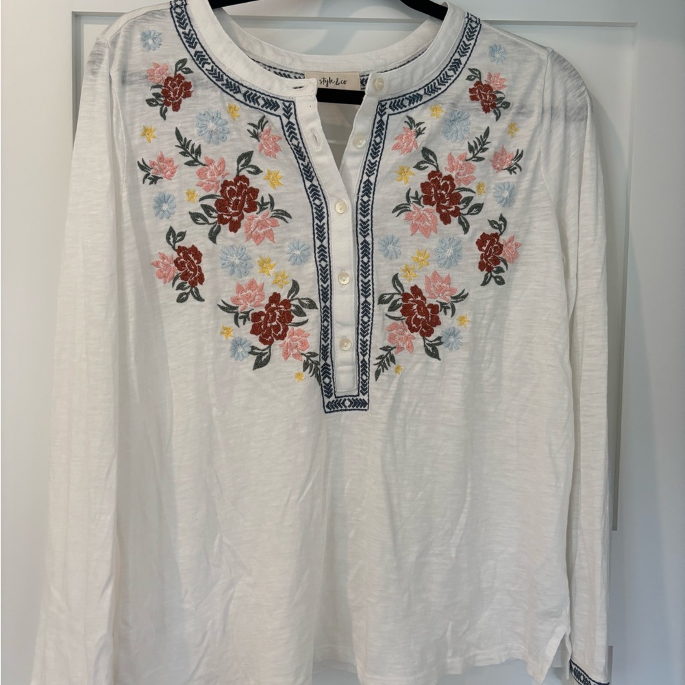 Style & Co. White Embroidered Long Sleeve Blouse